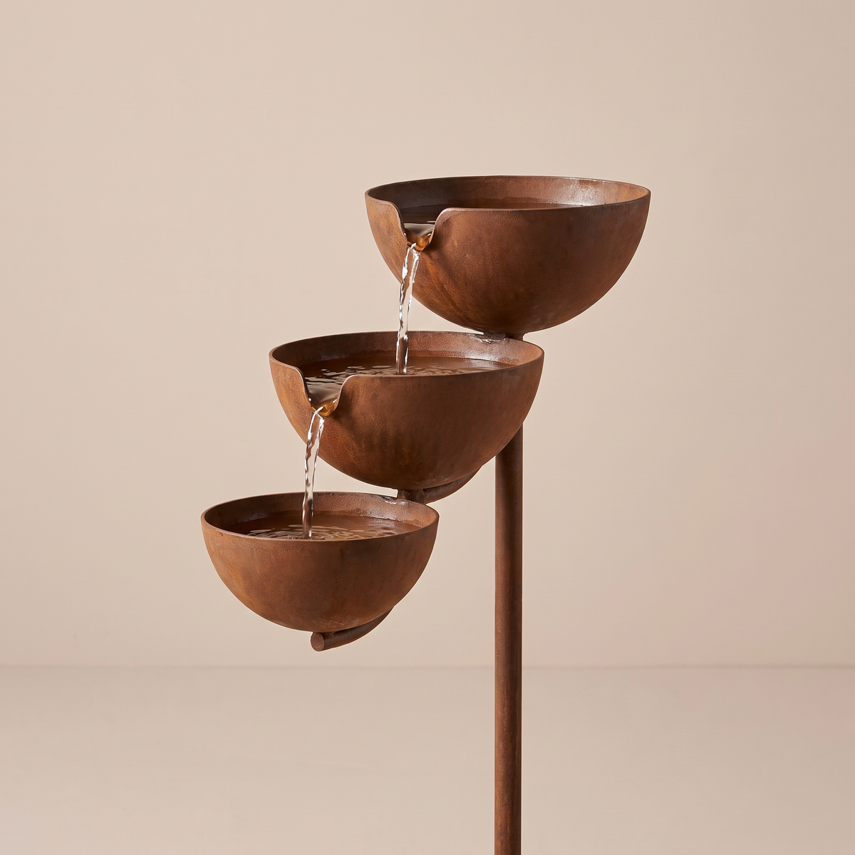 Wenche's Fuglebad i Bronse